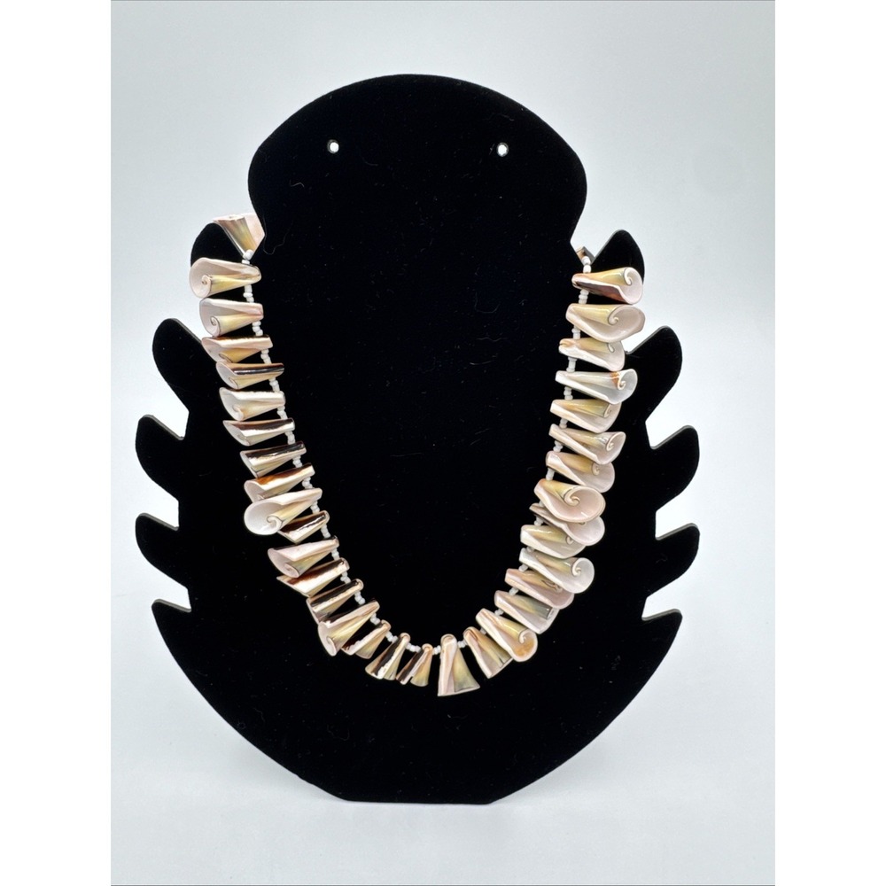 Vintage Graduated Spiral Shell Collar Necklace Natural Seashell Boho Coastal 17"